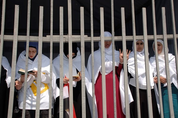 Hapishanelerde çürüyen bir nesil