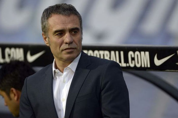 Ersun Yanal istifa etti