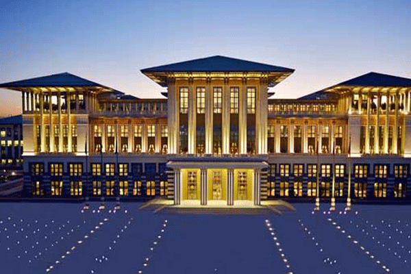 Sarayın adı  değişiyor