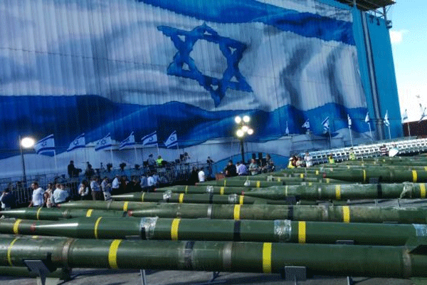 İngiltere, İsrail'e satılan silahları tartışıyor