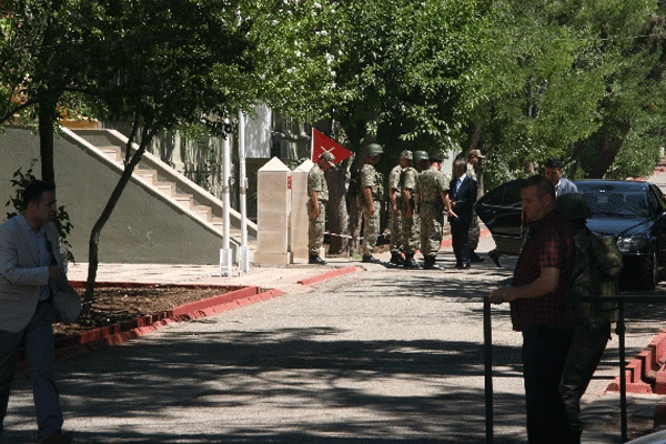 Orgeneral Huduti Suriye sınırında