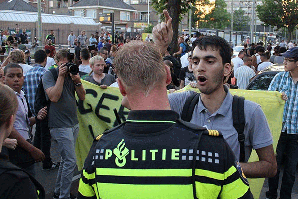 Hollanda’daki protestolarda 100 gözaltı