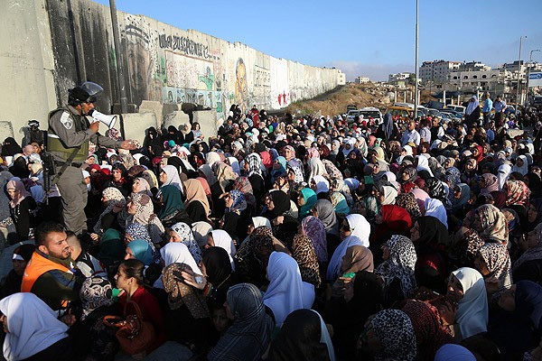 Cuma namazı öncesi izdiham
