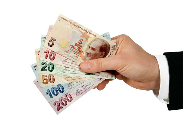 Üniversite öğrencisine aylık bin lira