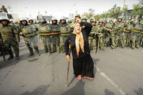 Çin medya gücünü kullanıyor