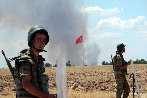 Sınırdaki halk tedirgin