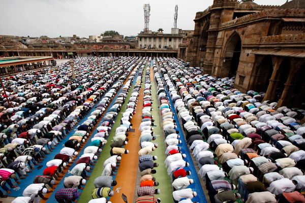 Camiler itikaf ibadeti için hazır