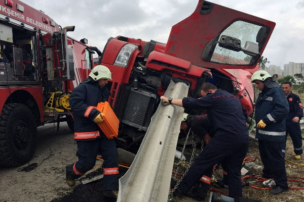 TEM’de TIR devrildi