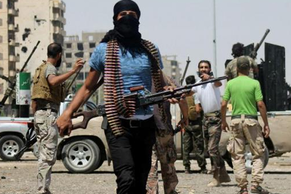 Halep kentinde çatışmalar şiddetle sürüyor