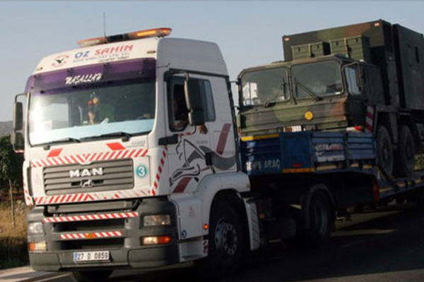 Füze bataryaları sınırına konuşlandı