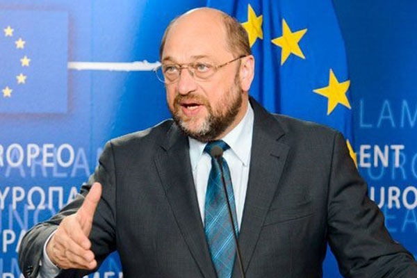 AP: Yunanistan'a insani yardım düşünülmeli