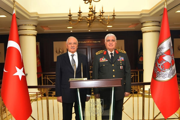 Gönül ve Özel görüşme yaptı