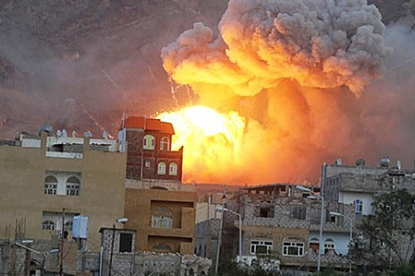 Yemen'de koalisyon jetleri halkı vurdu!