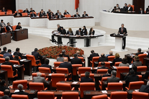 Lübnan Tezkeresi Meclis'ten geçti