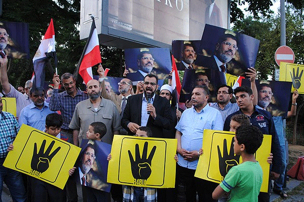 Mısırlı alimlerden İstanbul'da protesto