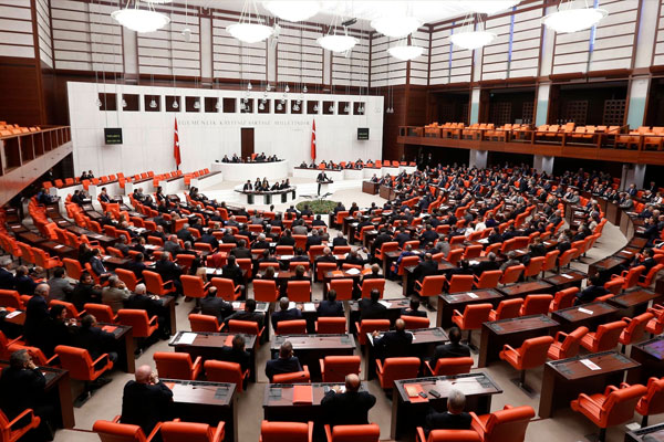 AK Parti'nin Meclis Başkanvekili belli oldu