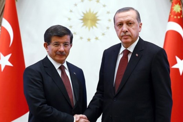 Davutoğlu görevi almak için Beştepe'de