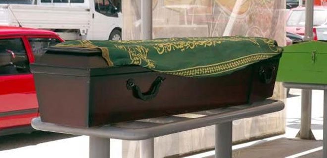 Ortalığı karıştıran cenaze