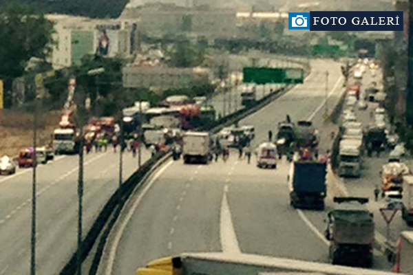 Basın Ekspres yolunda yüksek gerilim hattı devrildi