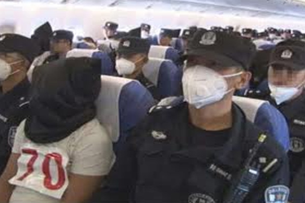 Uygurlar Çin'e böyle iade edildi