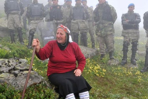 'Devlet yok halk var, halkım ben'