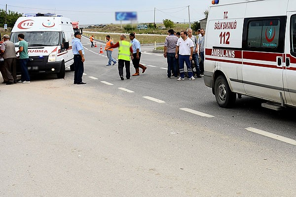 Niğde'de korkunç kaza: 25 yaralı