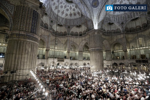 Kadir Gecesi dualarla idrak edildi