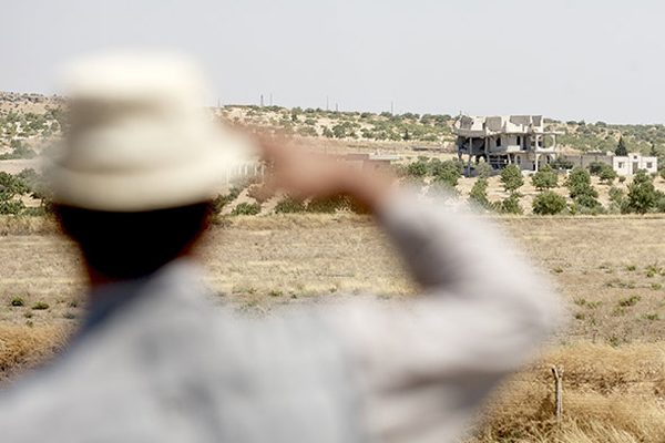 Teslim olmayınca evini havaya uçurdular