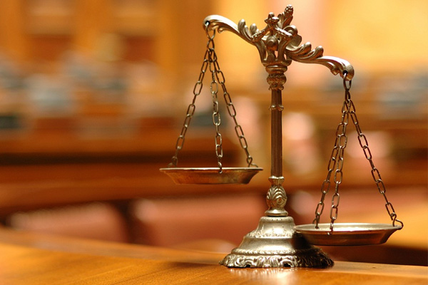 Hukuk Fakültelerinde sınırlamaya devam