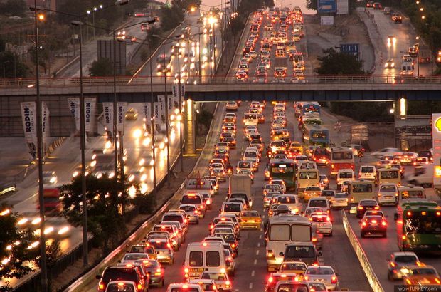 İstanbul trafiği kilitlendi