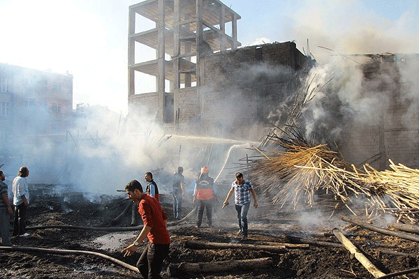 TOMA'lar yangına müdahale etti