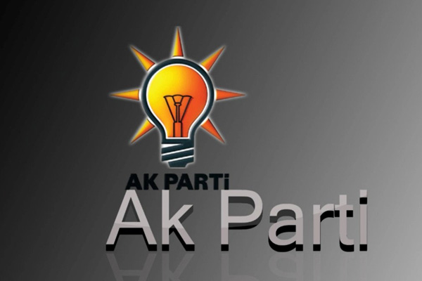 AK Parti'de istifa