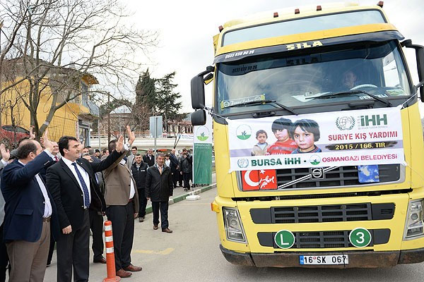 İHH’dan Suriye’ye 550 TIR’lık yardım