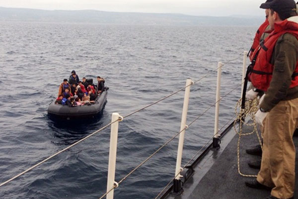 Kaçakların bulunduğu bot battı: 6 ölü