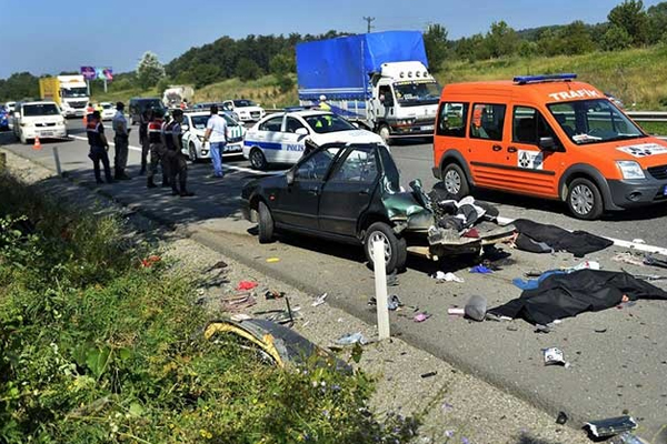Bayram trafiğinde art arda kazalar