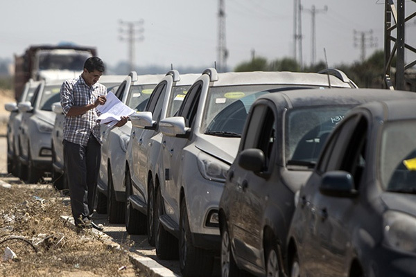 İsrail 9 yıl sonra ilk kez Erez sınır kapısını araç girişine açtı