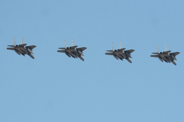 Türk jetleri peş peşe havalandı