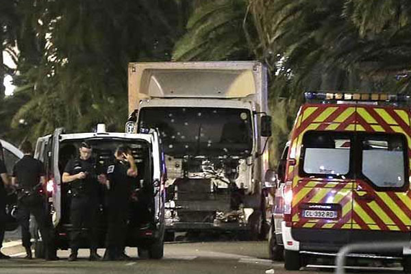 Fransa'da korkunç saldırı: 84 ölü