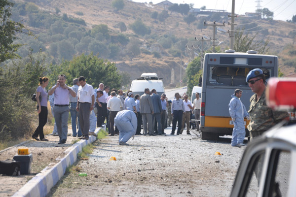 Foça bombacılarına ceza yağdı