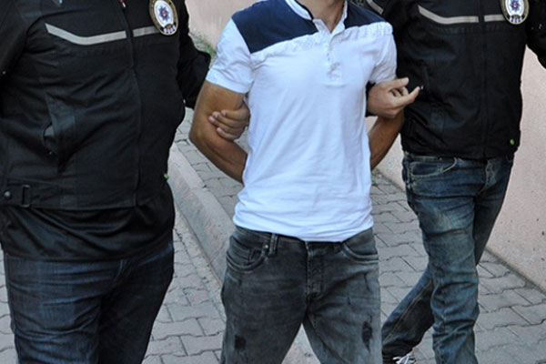 İzmir'de PKK'nın gençlik yapılanmasına operasyon