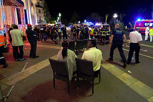 Fransa'da ölenler arasında Müslümanlar da var