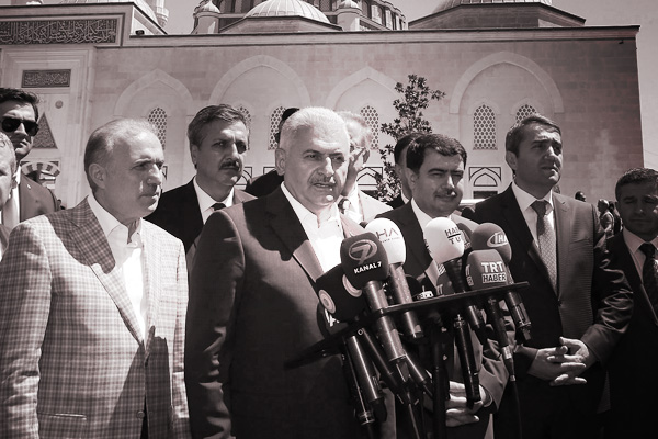 Yıldırım: NATO ülkeleri bayraklarını yarıya indirecek