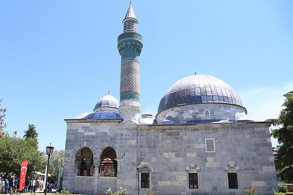 Bursa'da 630 yıllık cami restore edildi
