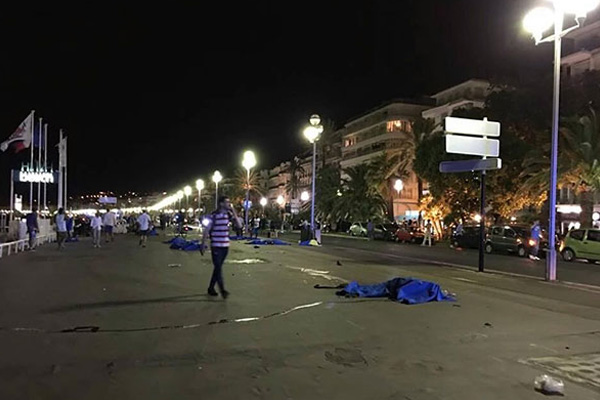 Fransa'daki terör saldırısında polis neden kamyonu durduramadı?