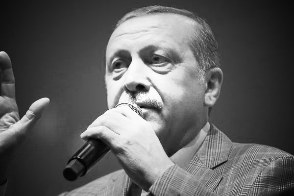 'Erdoğan görevinin başında ve güvende'