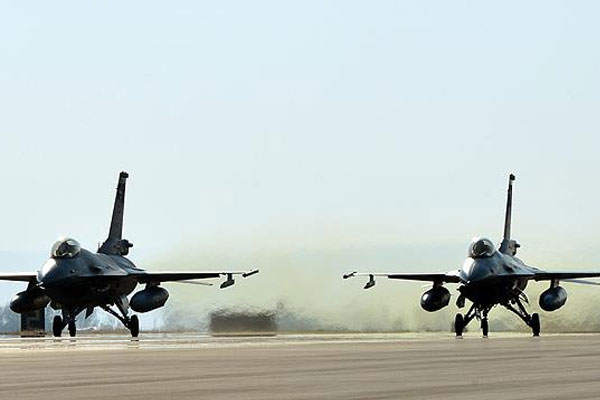 Darbeci askerler Akıncı Üssü'nü terk ediyor