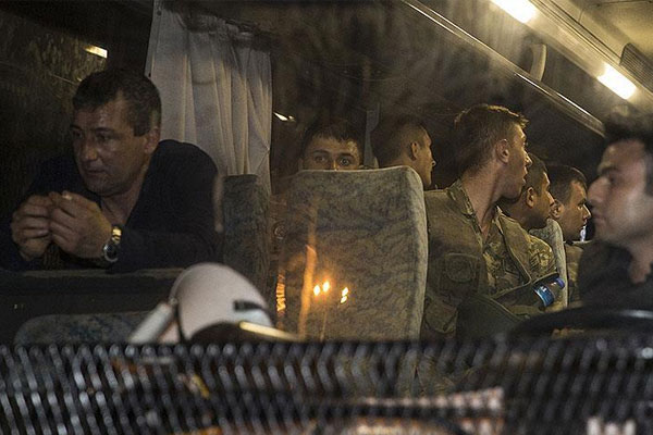 1374 TSK mensubu gözaltına alındı