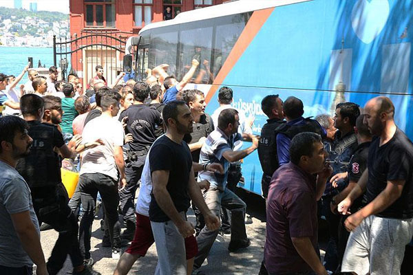 Kuleli Askeri Lisesi darbecilerden kurtarıldı