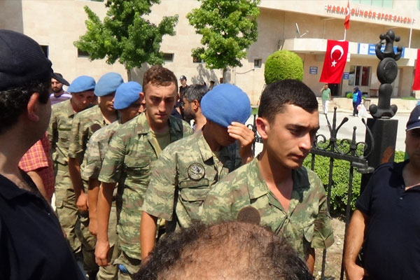 Denizli’de 105’i rütbeli 515 darbeci gözaltına altında