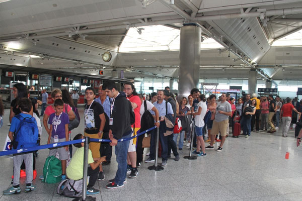 Yeşil ve gri pasaportlara sıkı takip